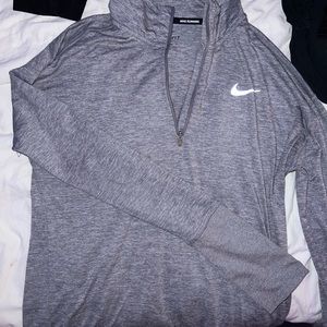 Nike Pullover